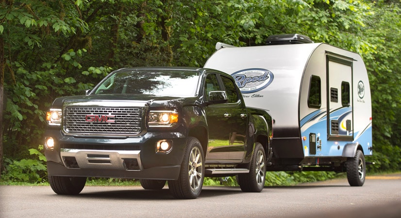 With its 308-horsepower V-6 and tow rating of 7,000 pounds when properly equipped, the 2017 GMC Canyon Denali is a fine match for the RP-180. 