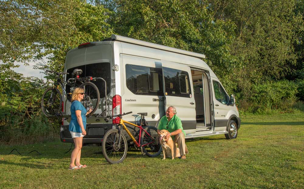 Coachmen Beyond 22C is Nimble and Loaded