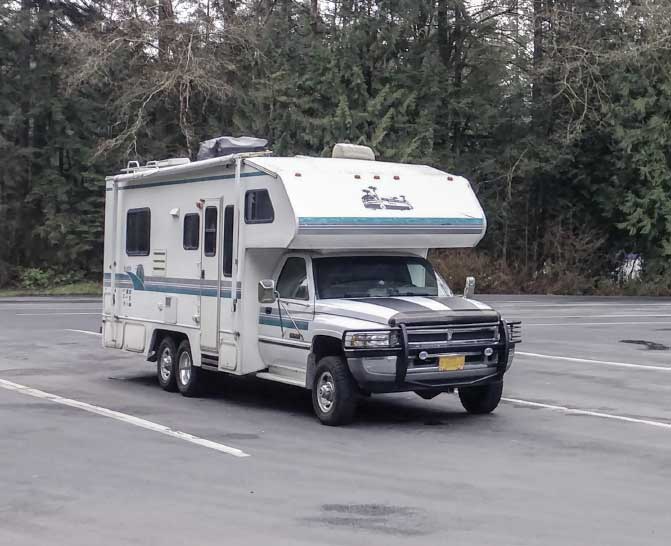 4Paul Wagner removed the original decals from his coach and restriped the exterior himself.