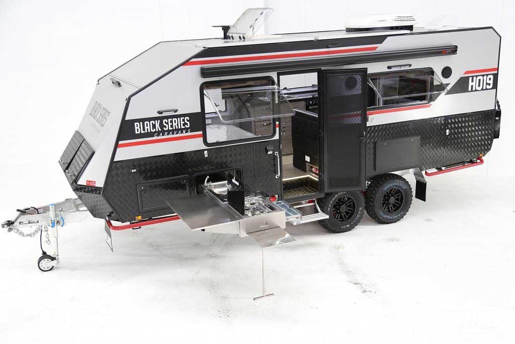 Black Series HQ19 Travel Trailer