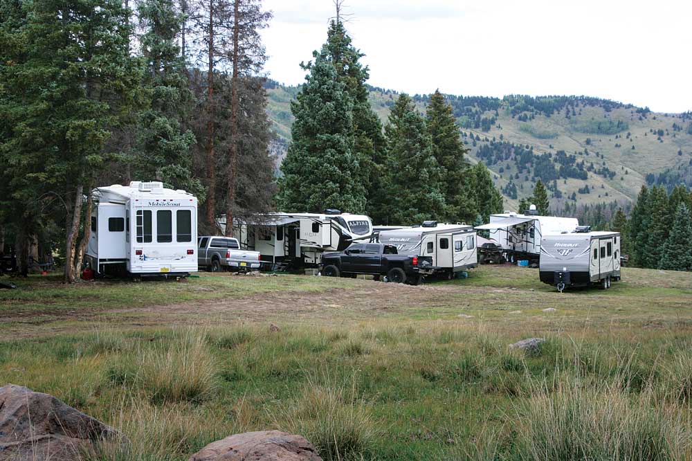 RVs parked along the Great Divide trail