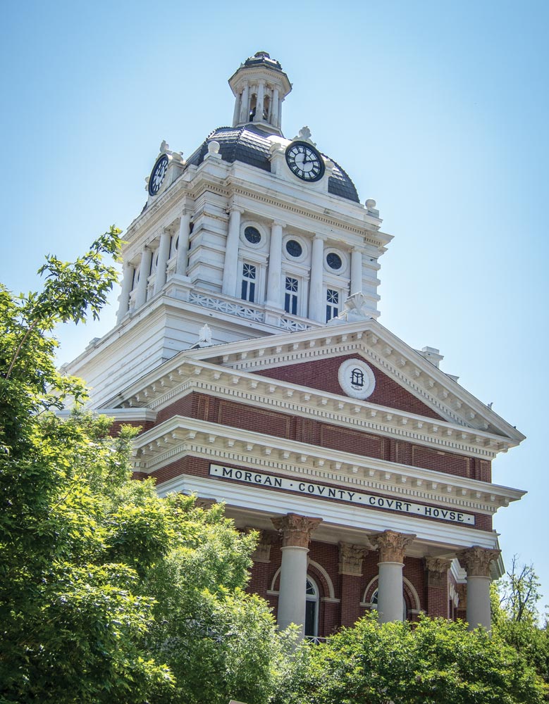 The majestic Morgan County Courthouse building presides over the charming town of Madison, home to Georgia’s largest collection of antebellum homes.