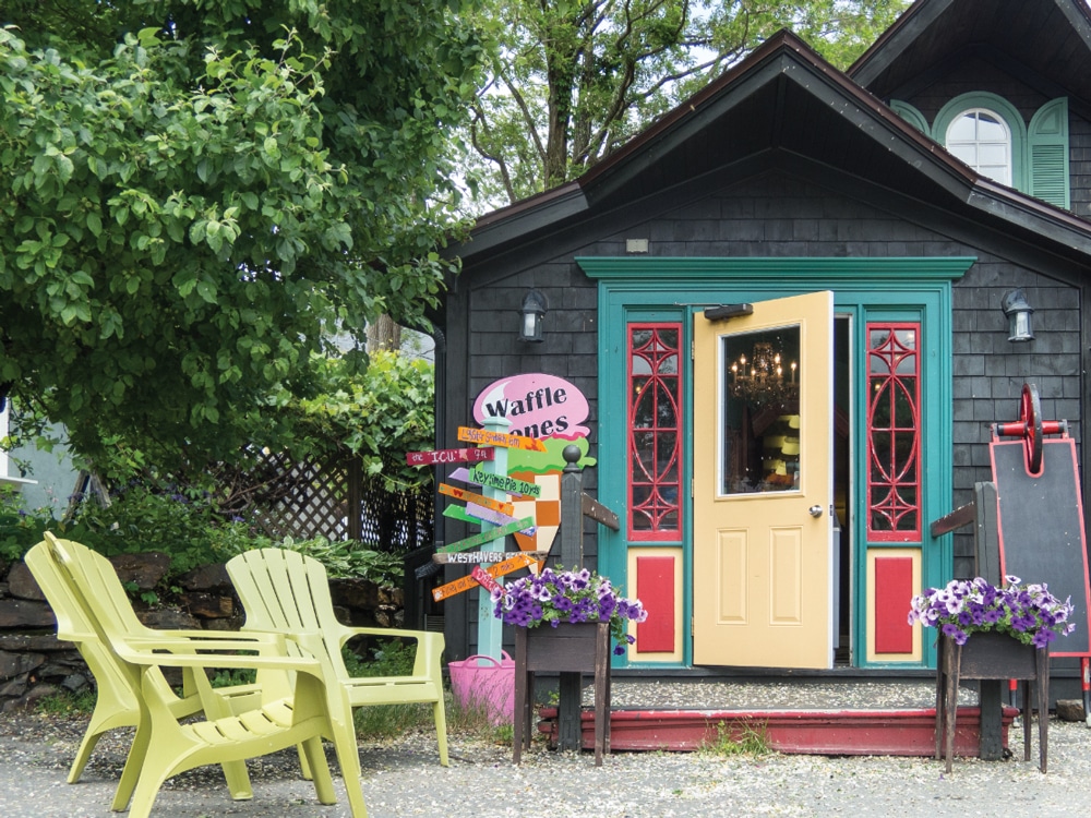 Cute eateries and boutiques give Mahone Bay a special charm. 