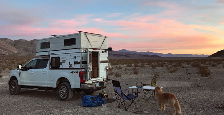 Four-Wheel Pop-Up Hawk truck camper