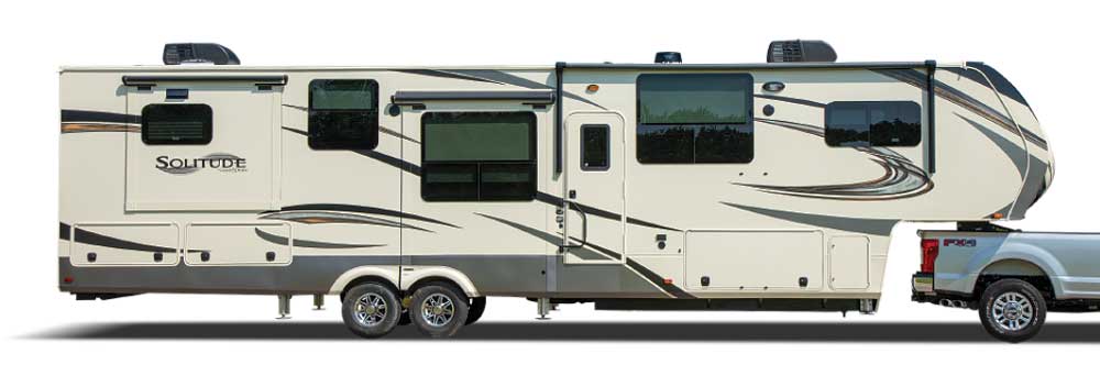 fifth-wheel travel trailer exterior