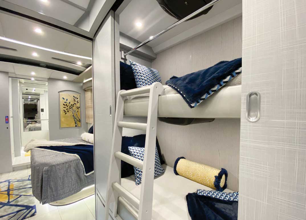 Bunkhouse Motorhomes Fun For The, Luxury Class A Motorhomes With Bunk Beds