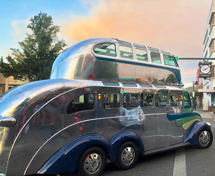 Magic Bus in Grants Pass