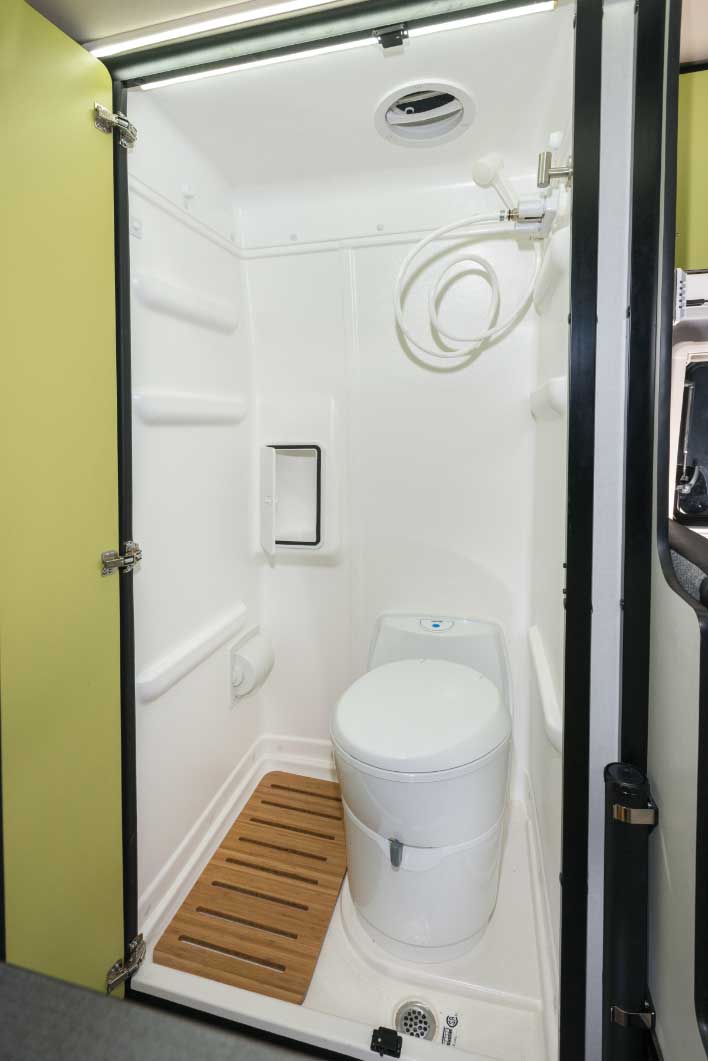 Winnebago Revel 4×4 bathroom
