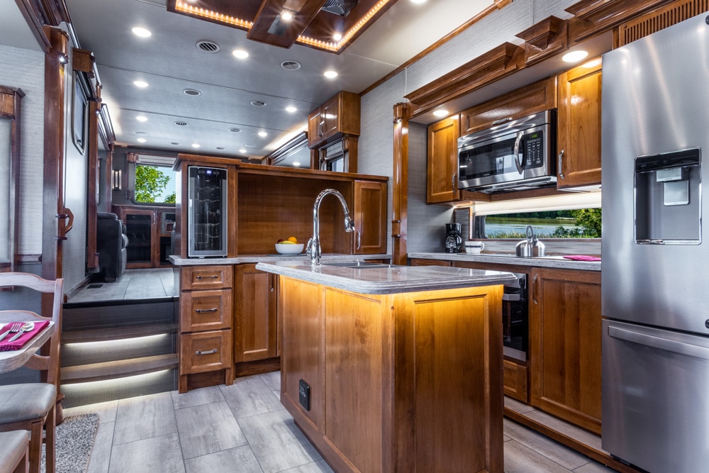 Vanleigh Beacon 42RDB fifth-wheel travel trailer interior