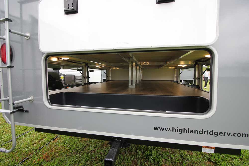 highland-open-range fifth wheel travel trailer