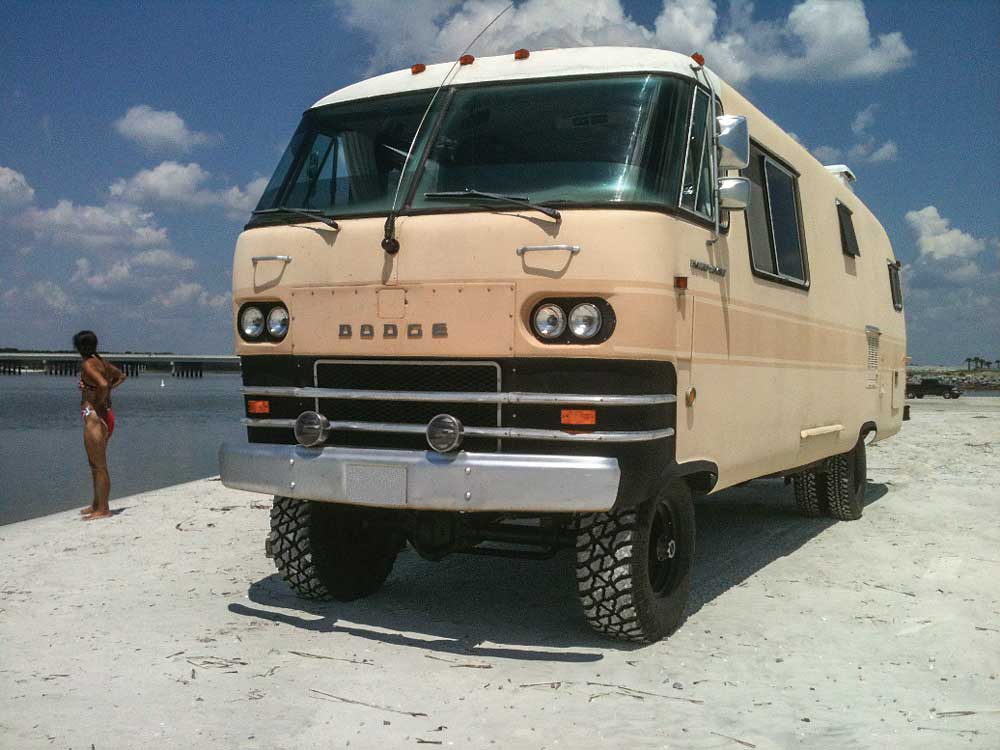 Richard Ratte transformed his 1968 Travco 27-footer into a four-wheel-drive beach machine.