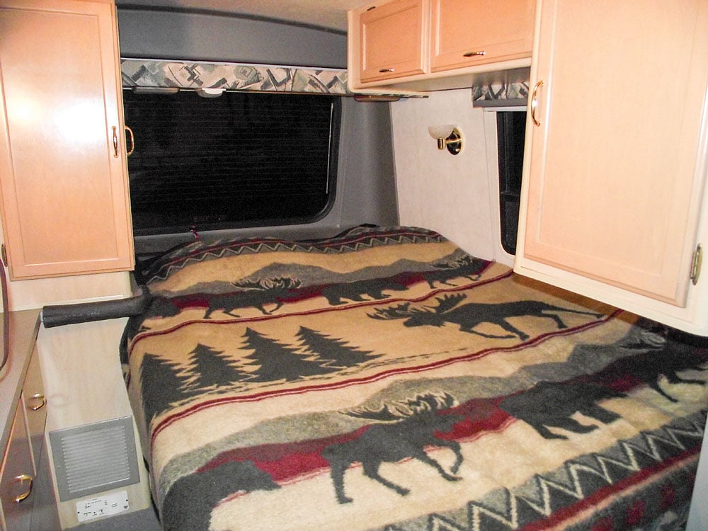 Classic Ride 1998 Winnebago Rialta