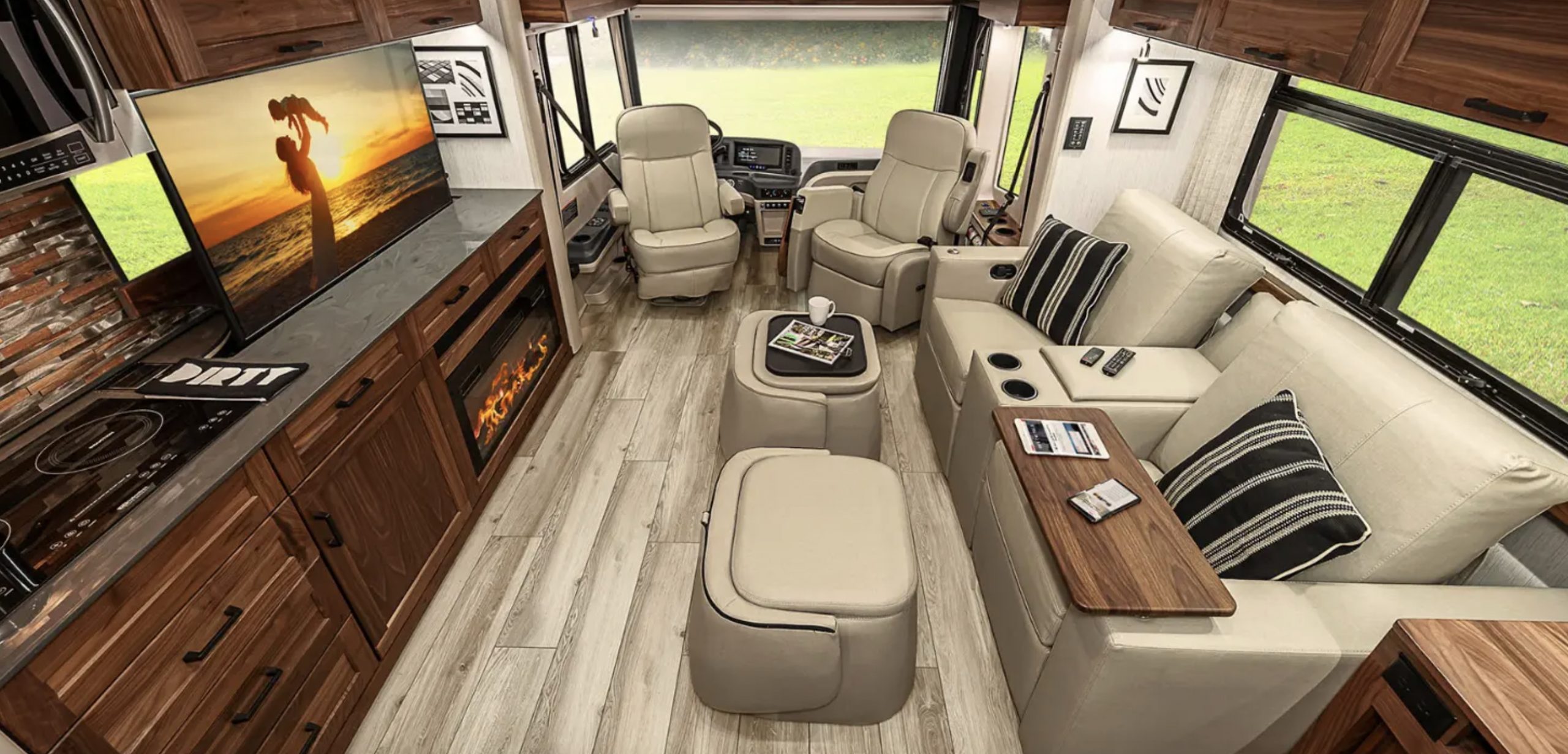 2021 Winnebago Journey