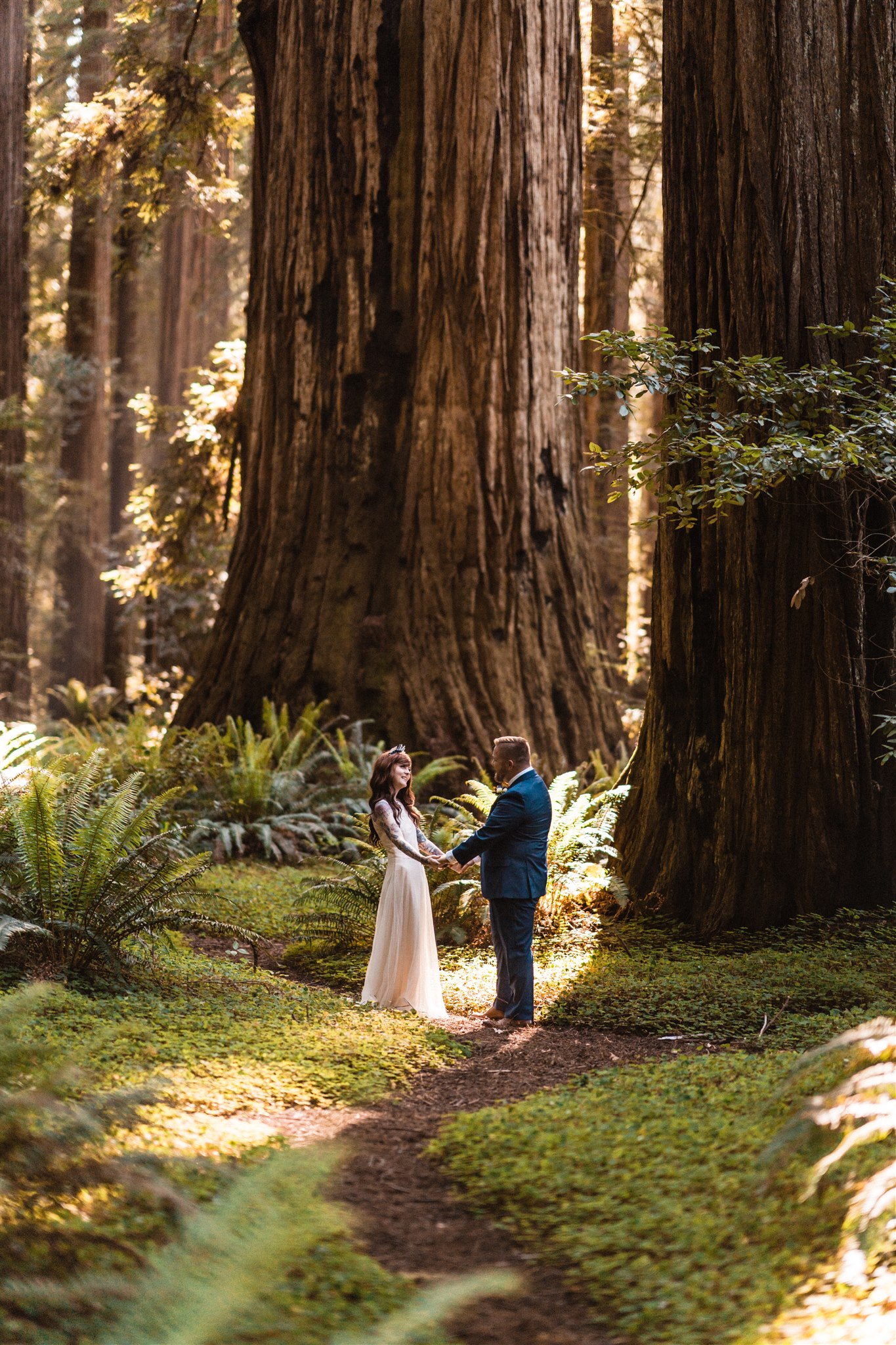 A Redwoods Coastal Elopement. Image: The Foxes Photography