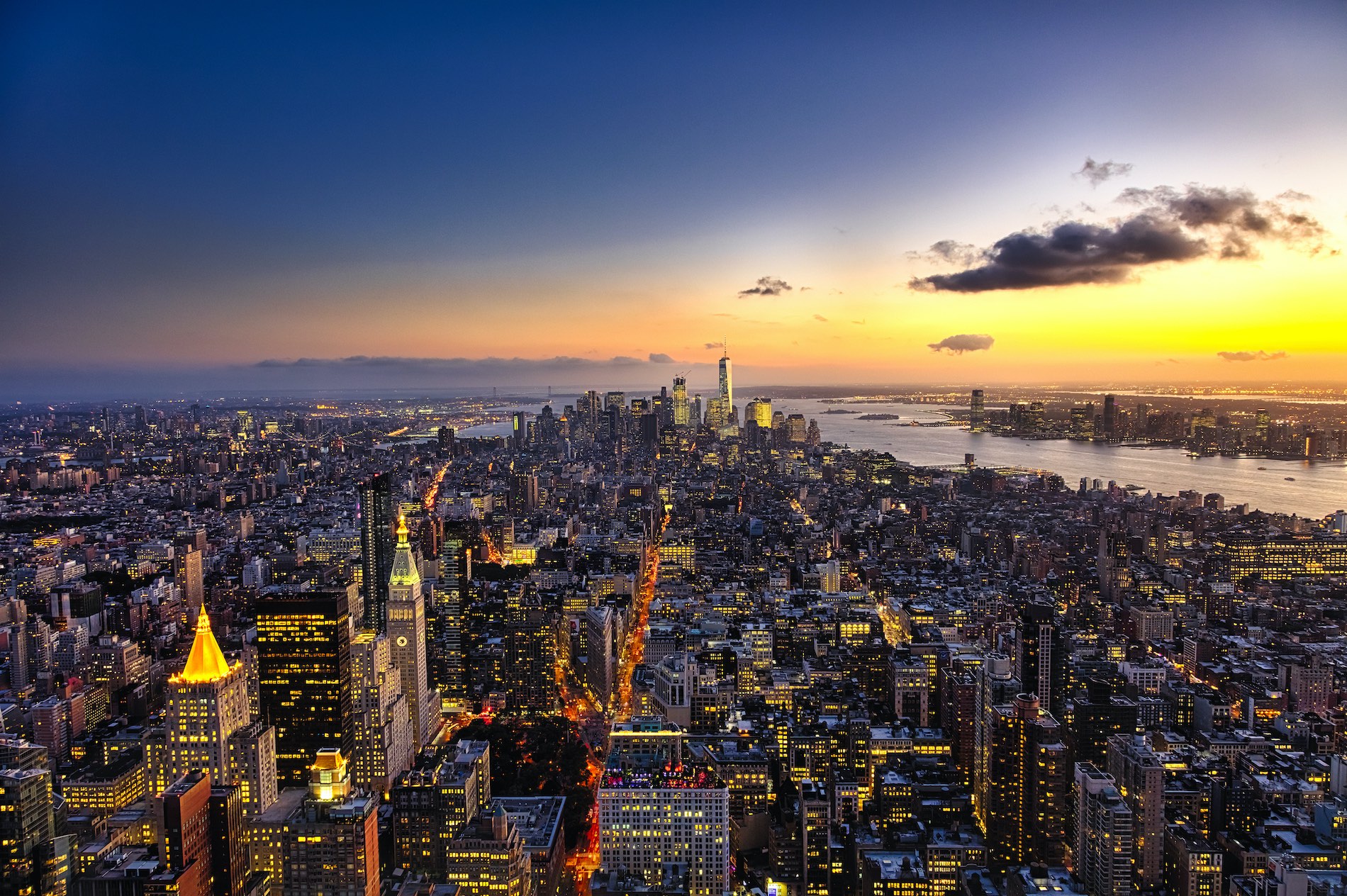 The New York City manhattan w the Freedom tower