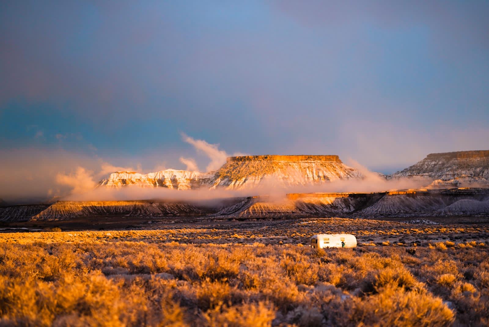 The Foxes Photography 72 Airstream on BLM land. Image: The Foxes Photography