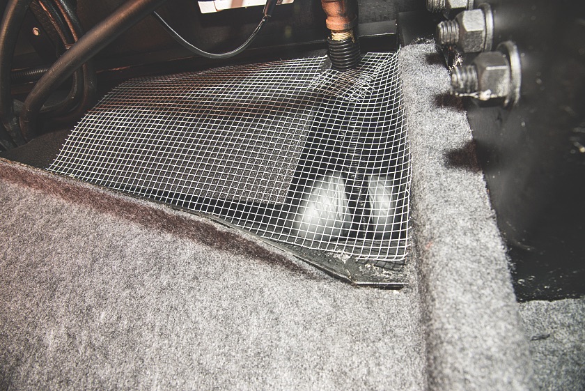 Mesh Cover Engine RV