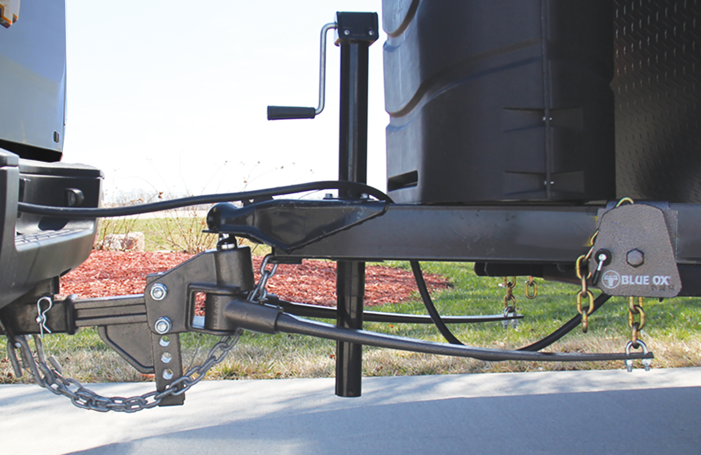 center line travel trailer hitch