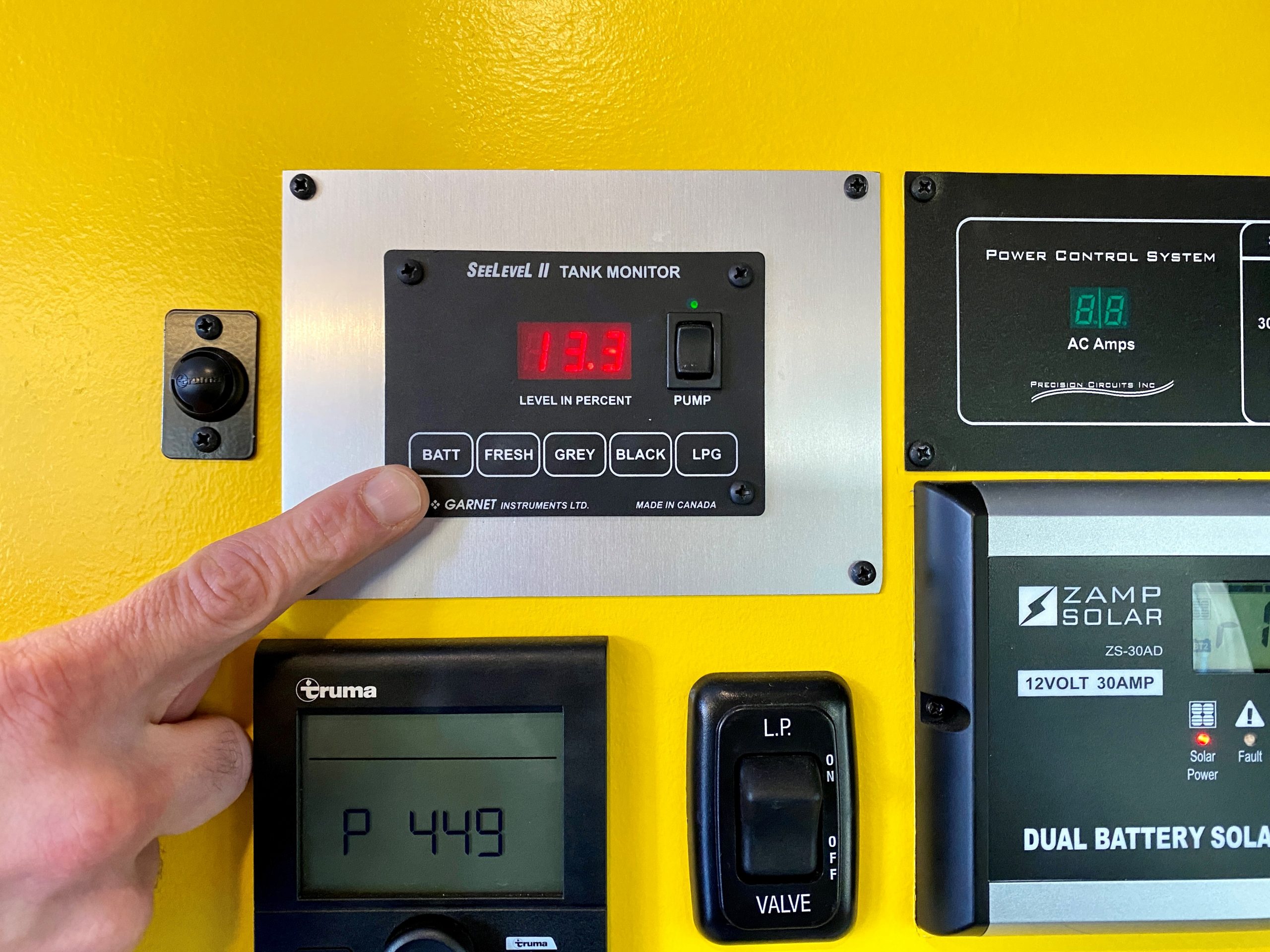 Digital Battery Monitor Scale