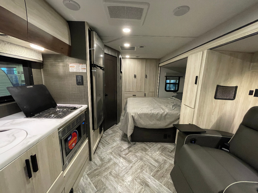 The Best RVs for Full-Time Living - RV.com