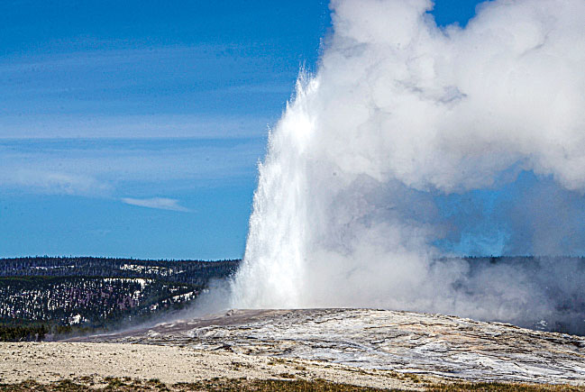 Yellowstone Old Faithful Geyser