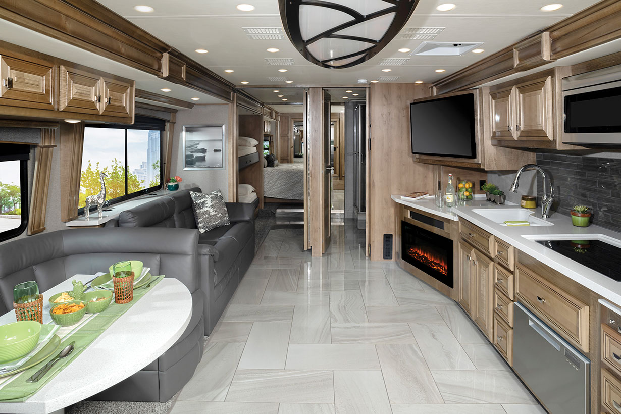 Class A Diesel: Fleetwood Discovery LXE 40G