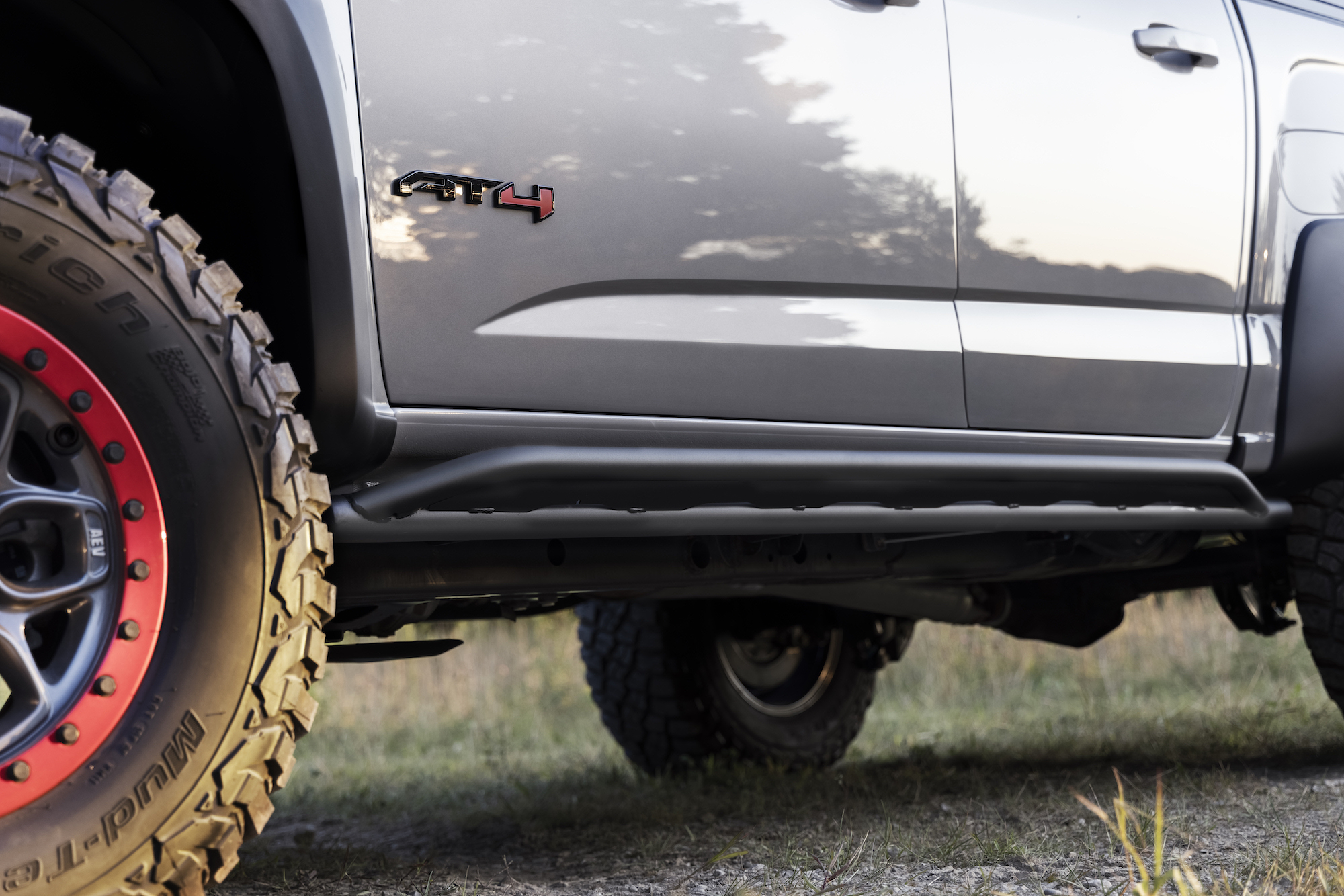 GMC Canyon AT4 OVRLANDX badging