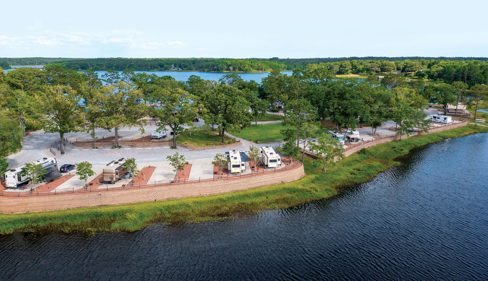 Twin Lakes Camp & Resort