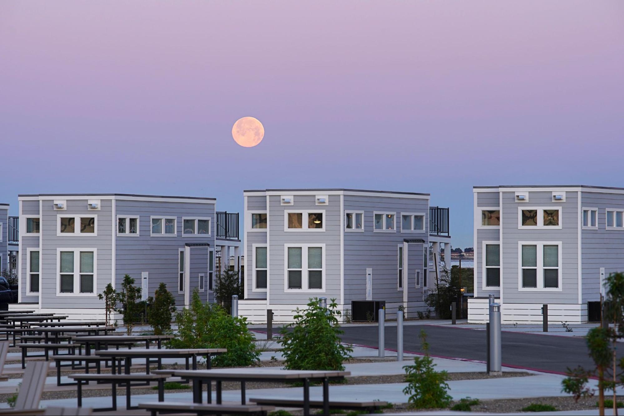 Sun Outdoors San Diego Bay cottages