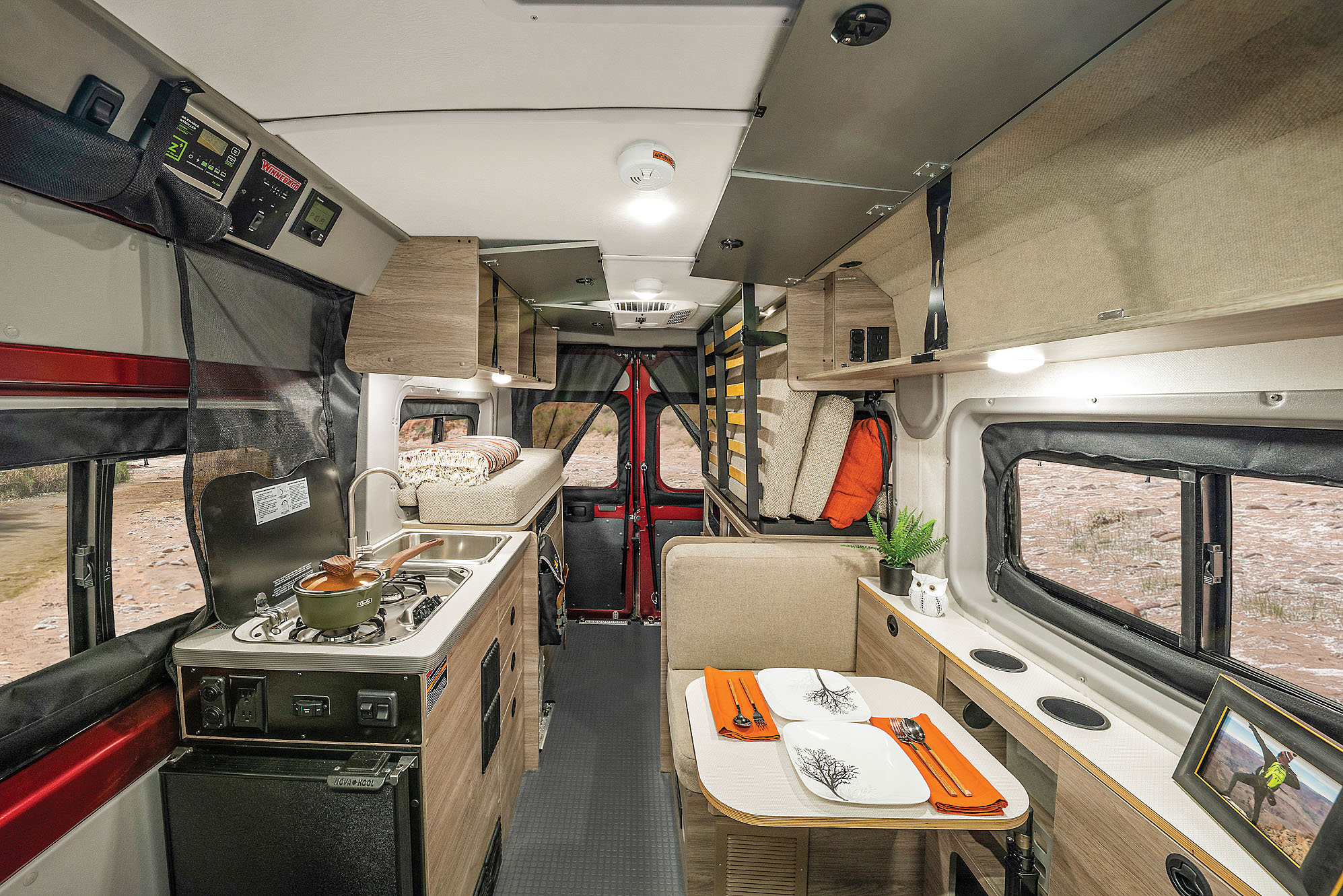Winnebago Solis Pocket 36A