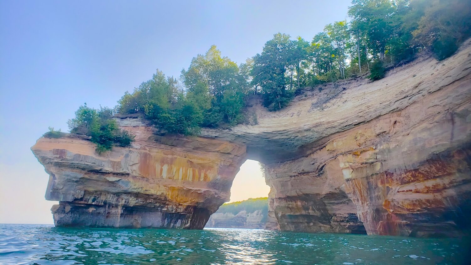 pictured-rocks-kayakers-road-trip-guide-01-2022