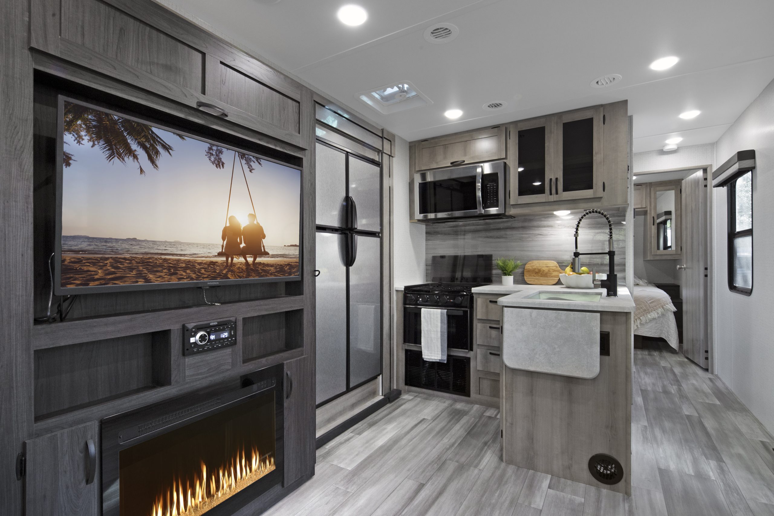 Winnebago Voyage 2730RL Kitchen