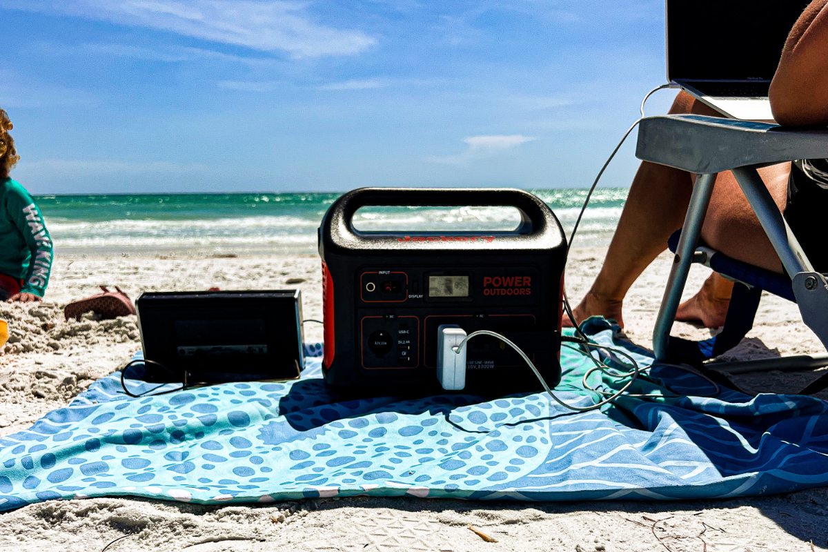 Jackery Explorer 880