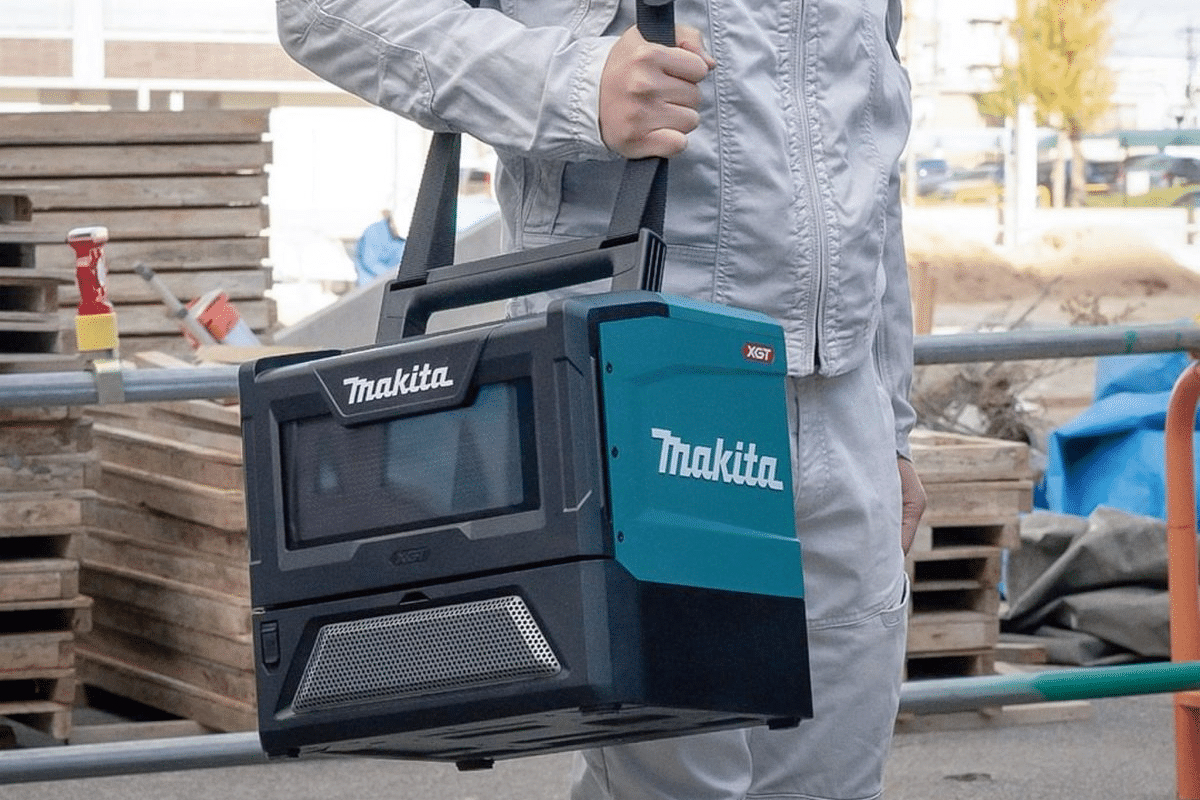 Makita microwave