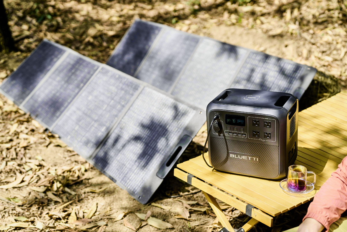 BLUETTI AC180 Solar Portable Power Station