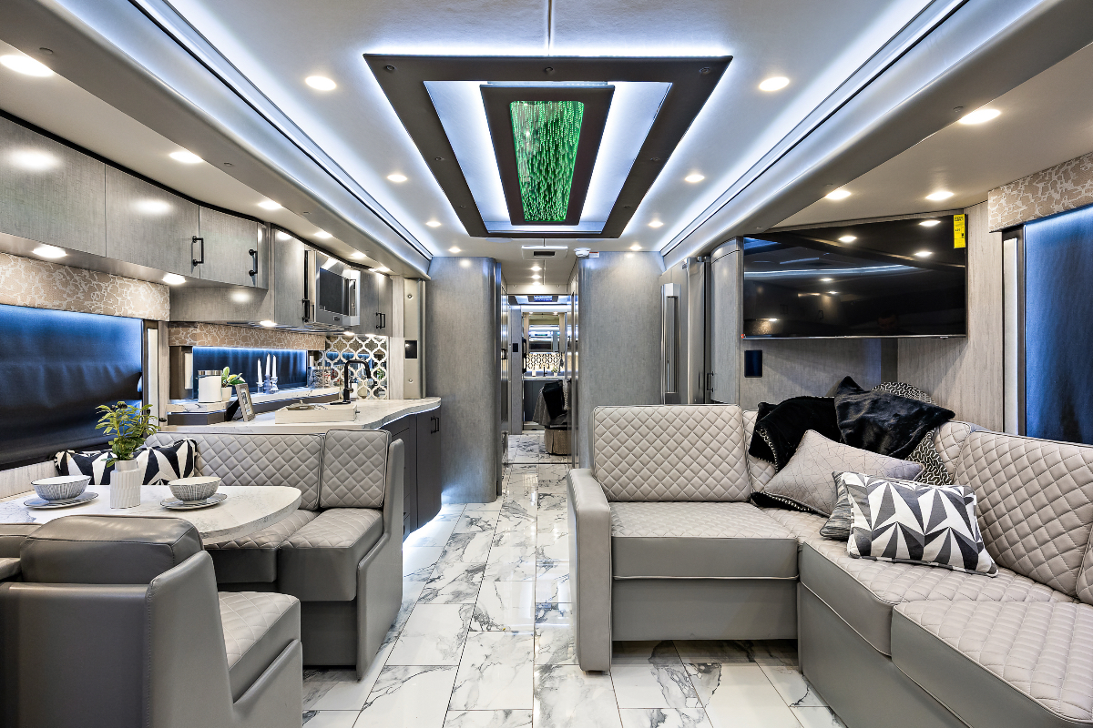 Foretravel Realm FS605