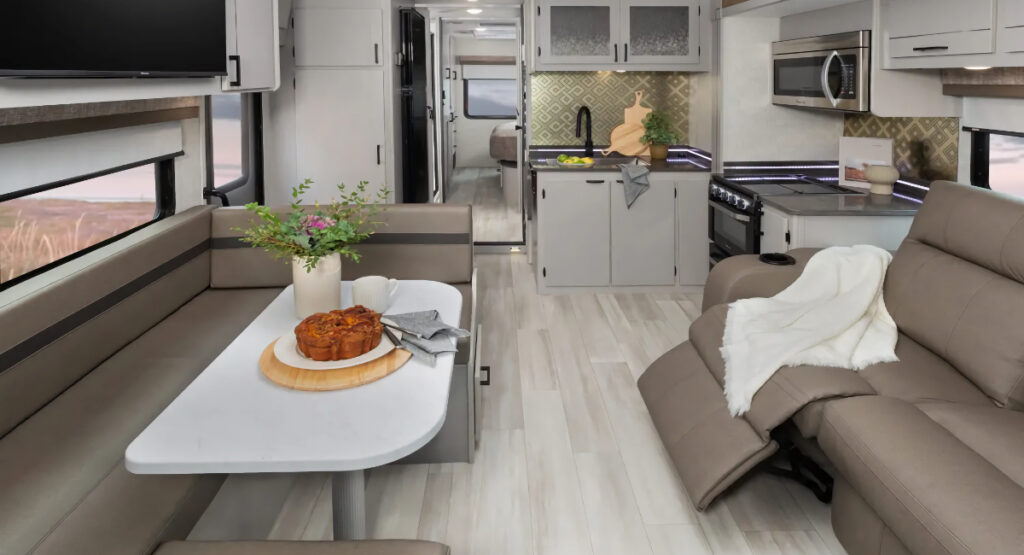 The Best Class C Motorhomes of 2026 - RV.com
