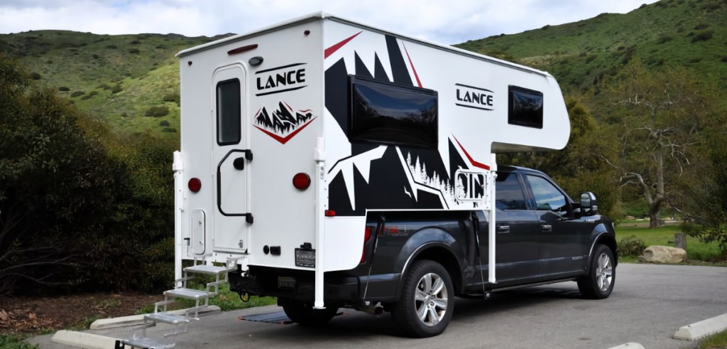 Lance Campers 805 truck camper