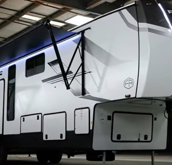Forest River Sierra Sandpiper fifth-wheel