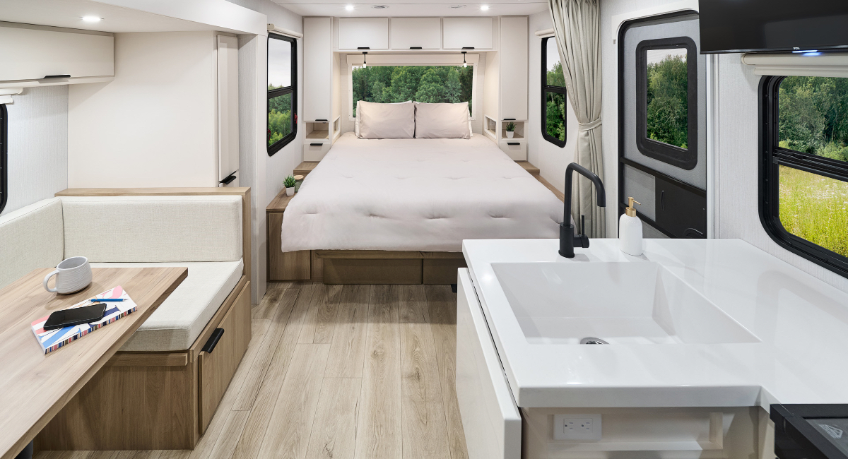 Winnebago Thrive