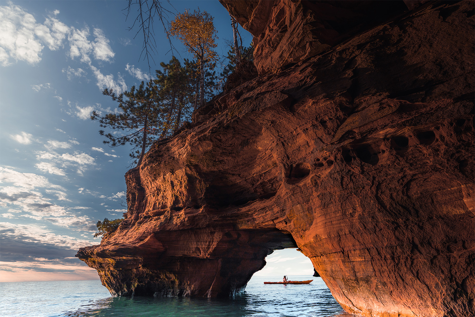 Arched rock in The Great Lakes
