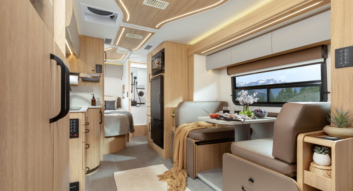Leisure Travel Vans Desert Shadow