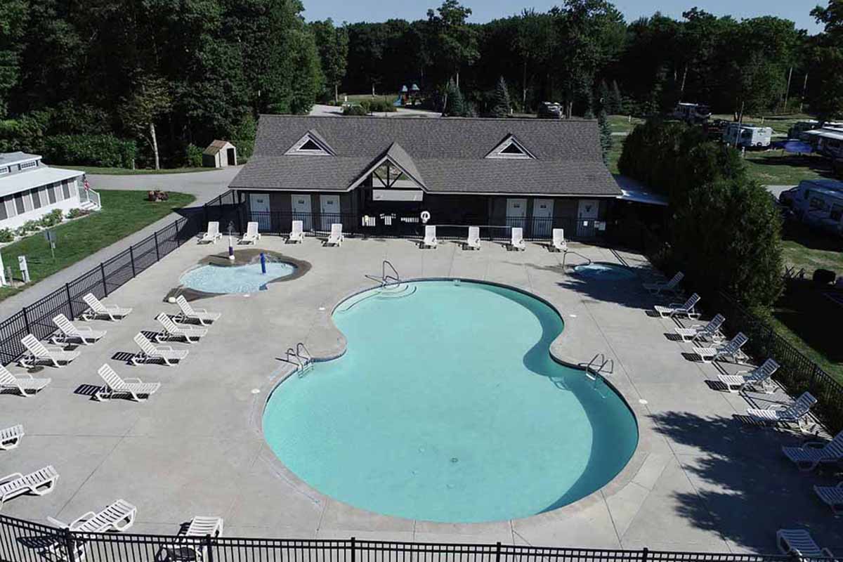 Aerial shot of pool and hot tub.