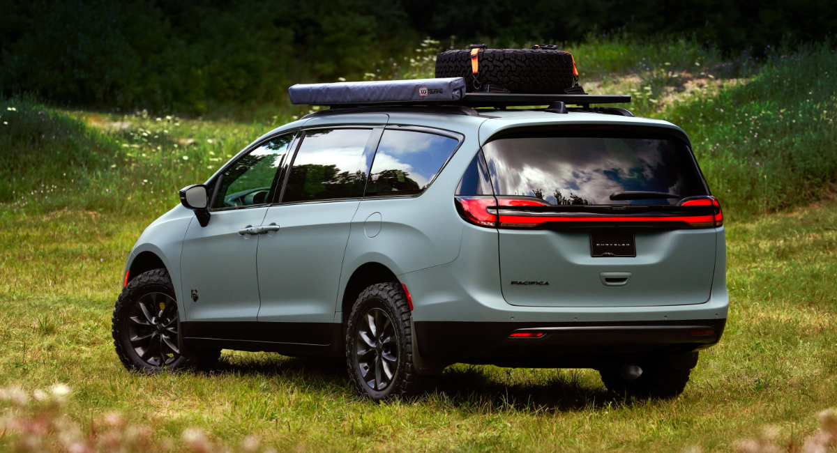 Chrysler Pacifica Grizzly Peak Edition