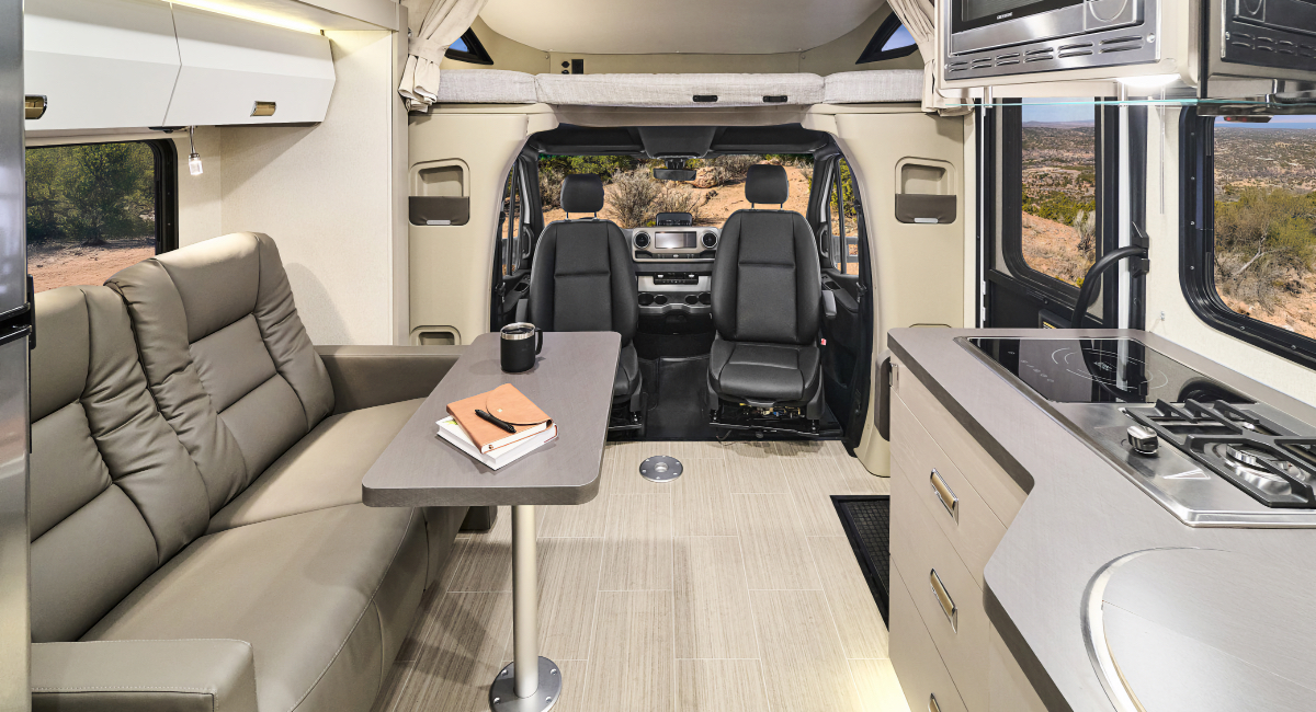 Winnebago Navion 24R