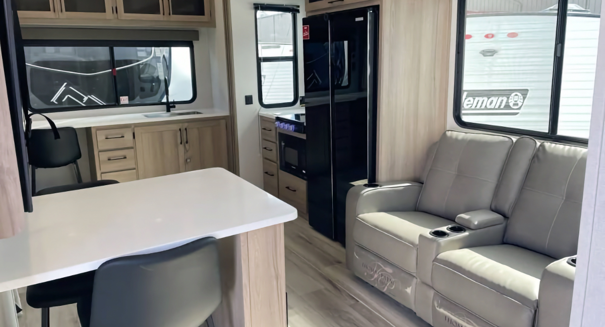 Coleman Legacy SUNDECK2800