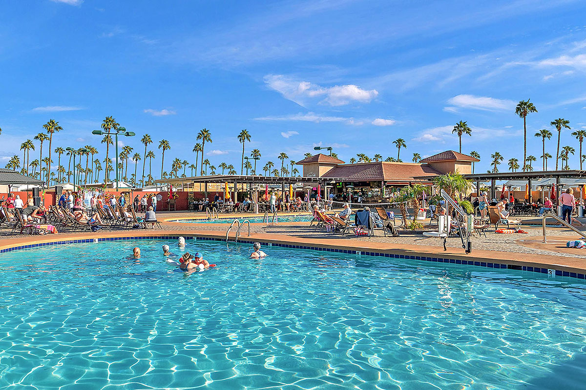 Swimming pool
