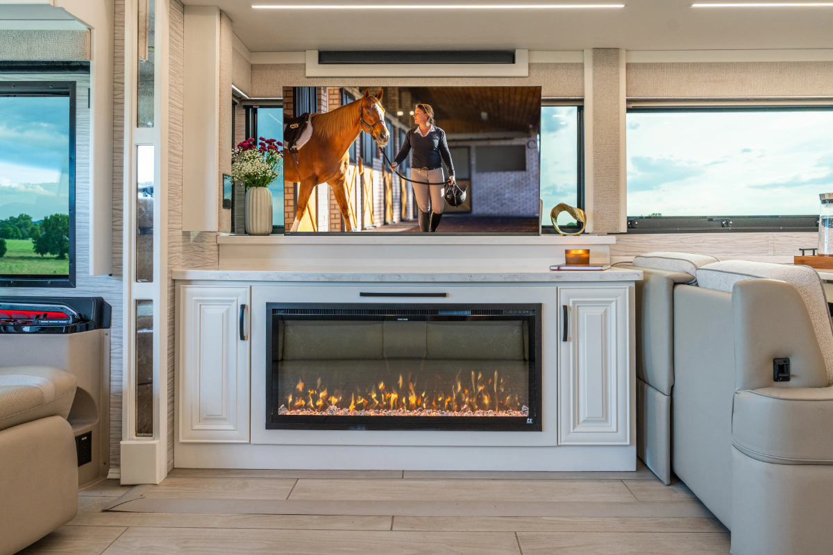 Cornerstone Luxury Coach Series 6