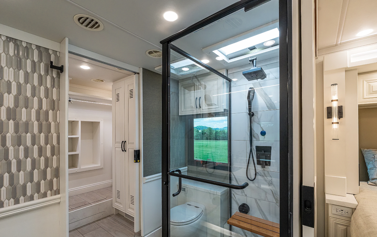 Cornerstone Luxury Coach Series 6