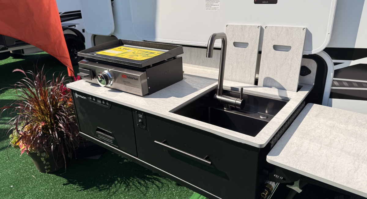 inTech outdoor kitchen